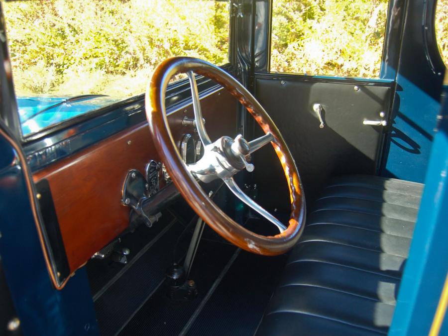  Buick Ambulance by Hoover Carriage Company 1926 года  (фото 4 из 4)